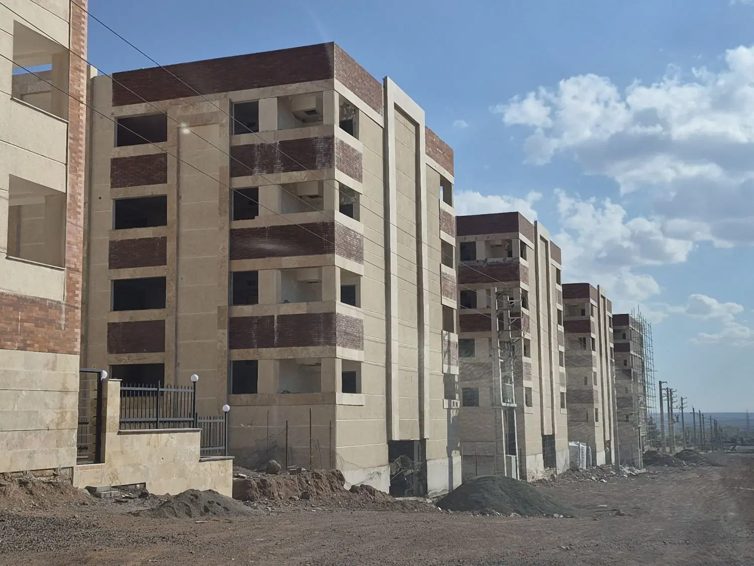 آپارتمان اقساطی _ تحویل یک ساله _ پرند
