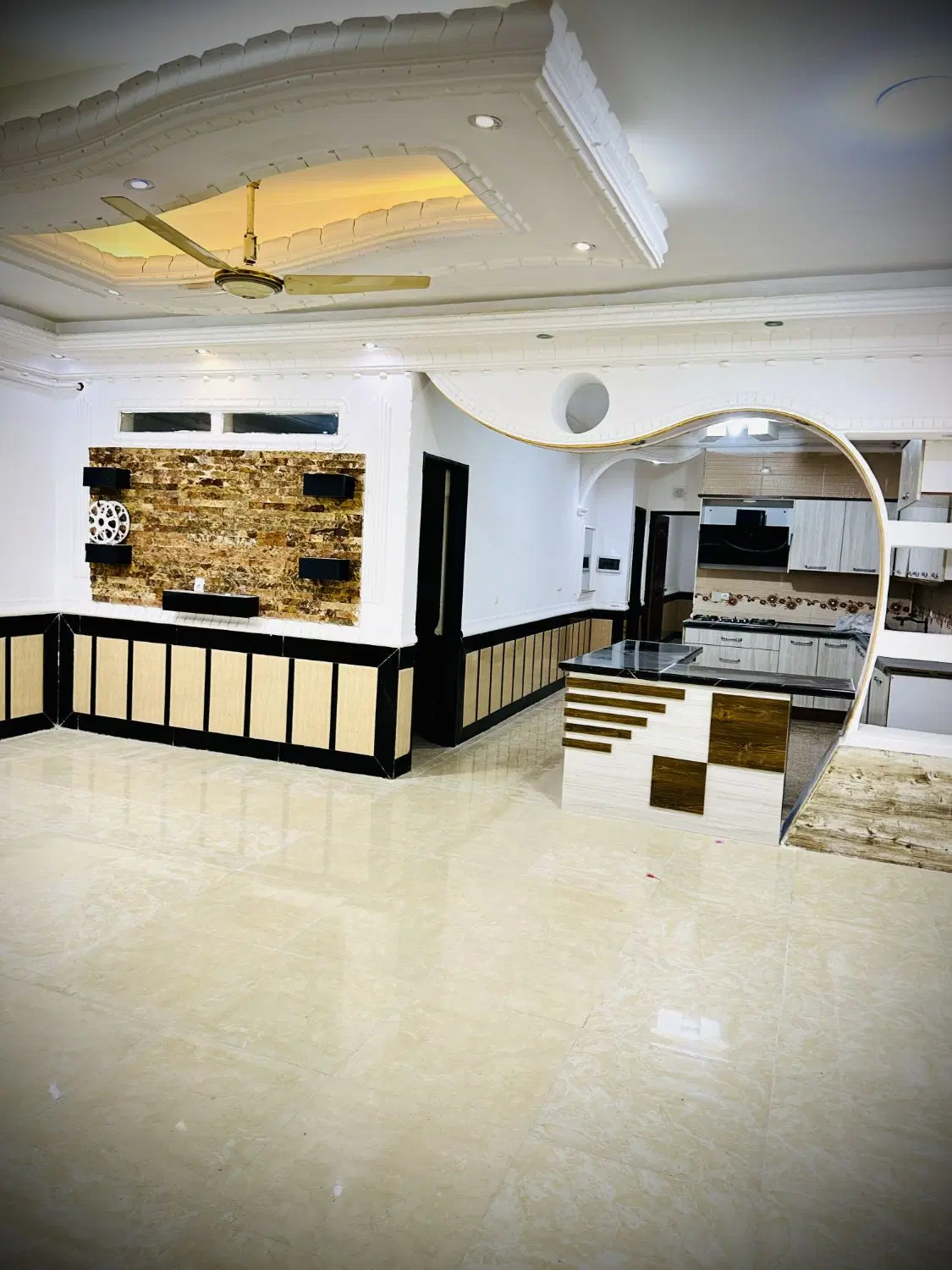 خانه ویلایی حیاط دار ۲۱۰متری