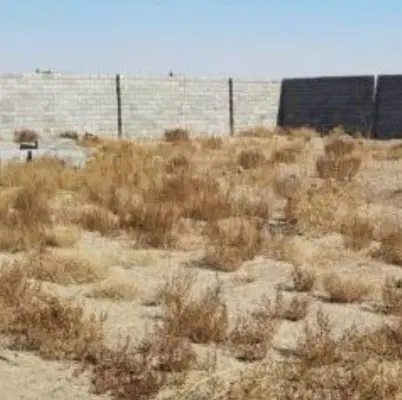 زمین چهار دیواری در چهارباغ زیر قیمت