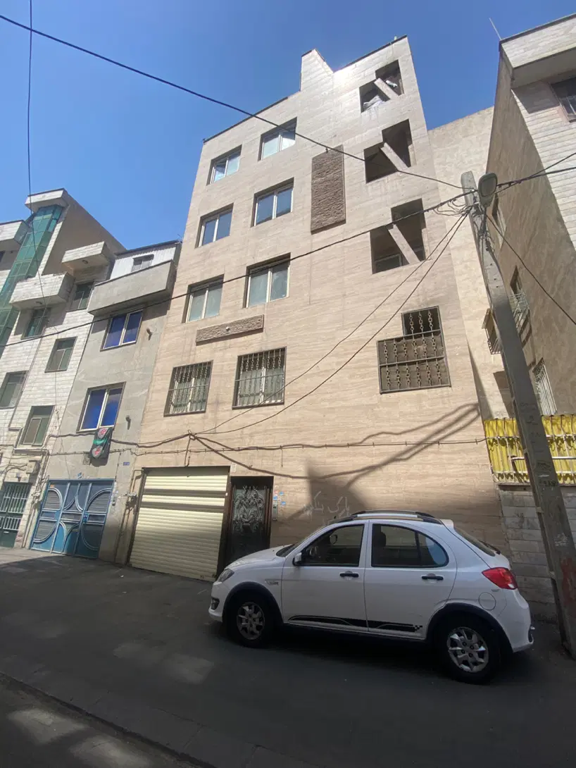 اپارتمان ۴۵ متری با اسانسور و انباری