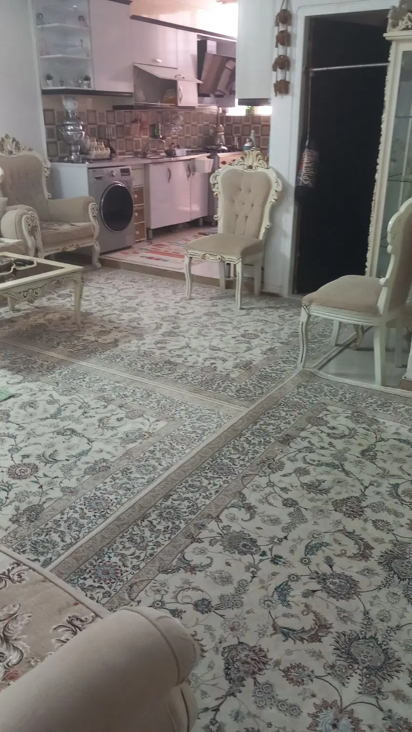 ۹۶ متر طبقه اول دو خواب سند تک برگ