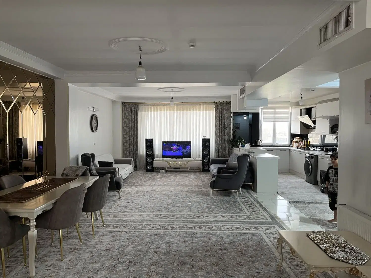 اپارتمان تک واحدی