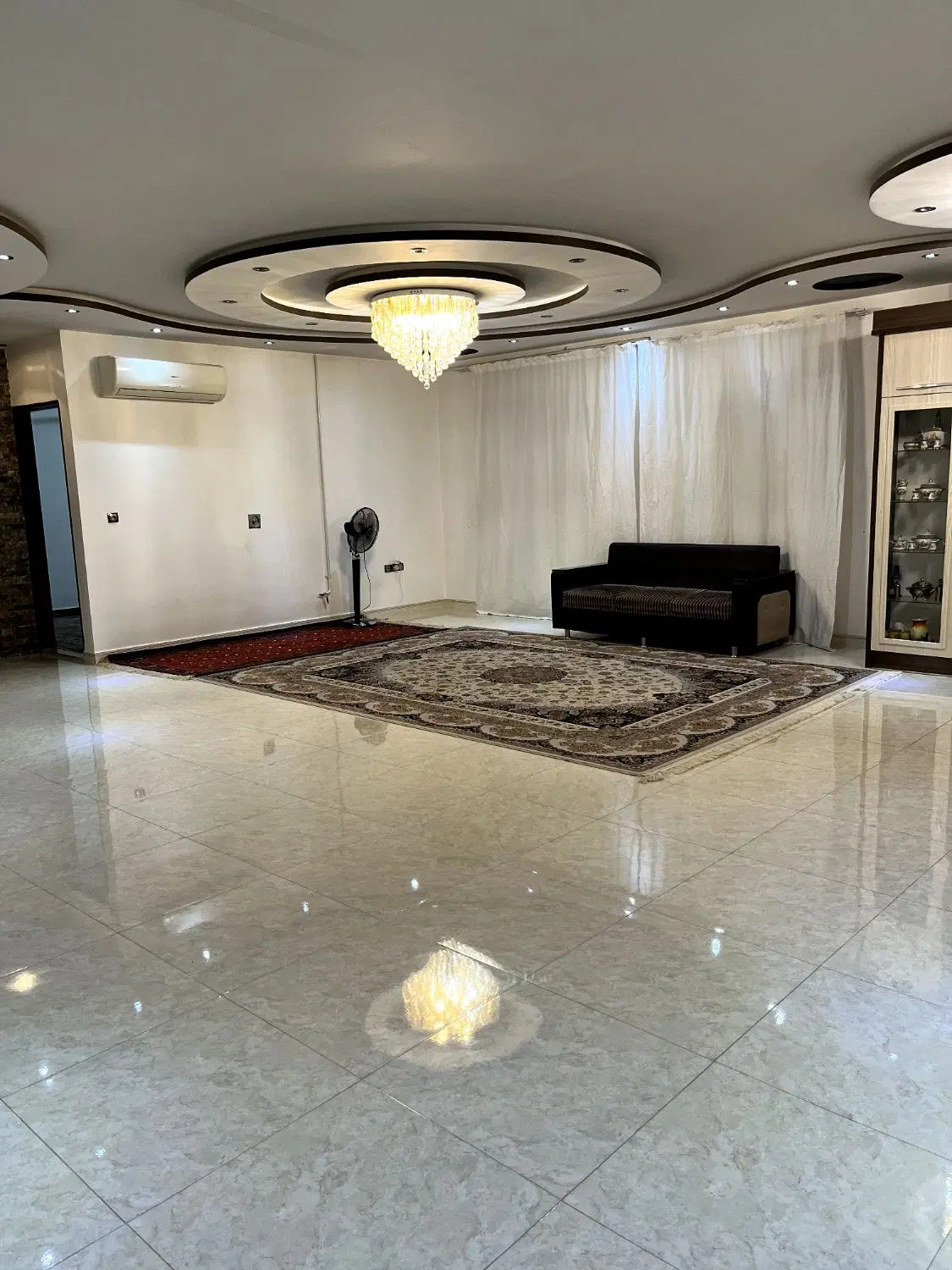 ۱۲۰ متری بر خیابان اصلی