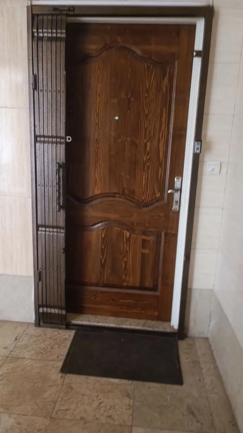 فروش یک واحد آپارتمان