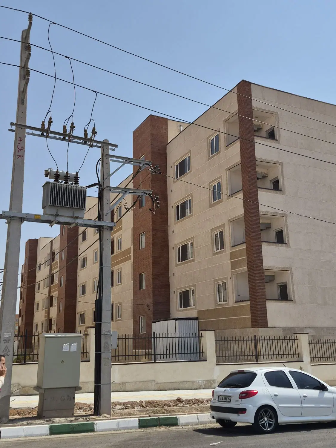 رهدشت پیام ۹۰ متری ط اول بلوک ۶  نوساز