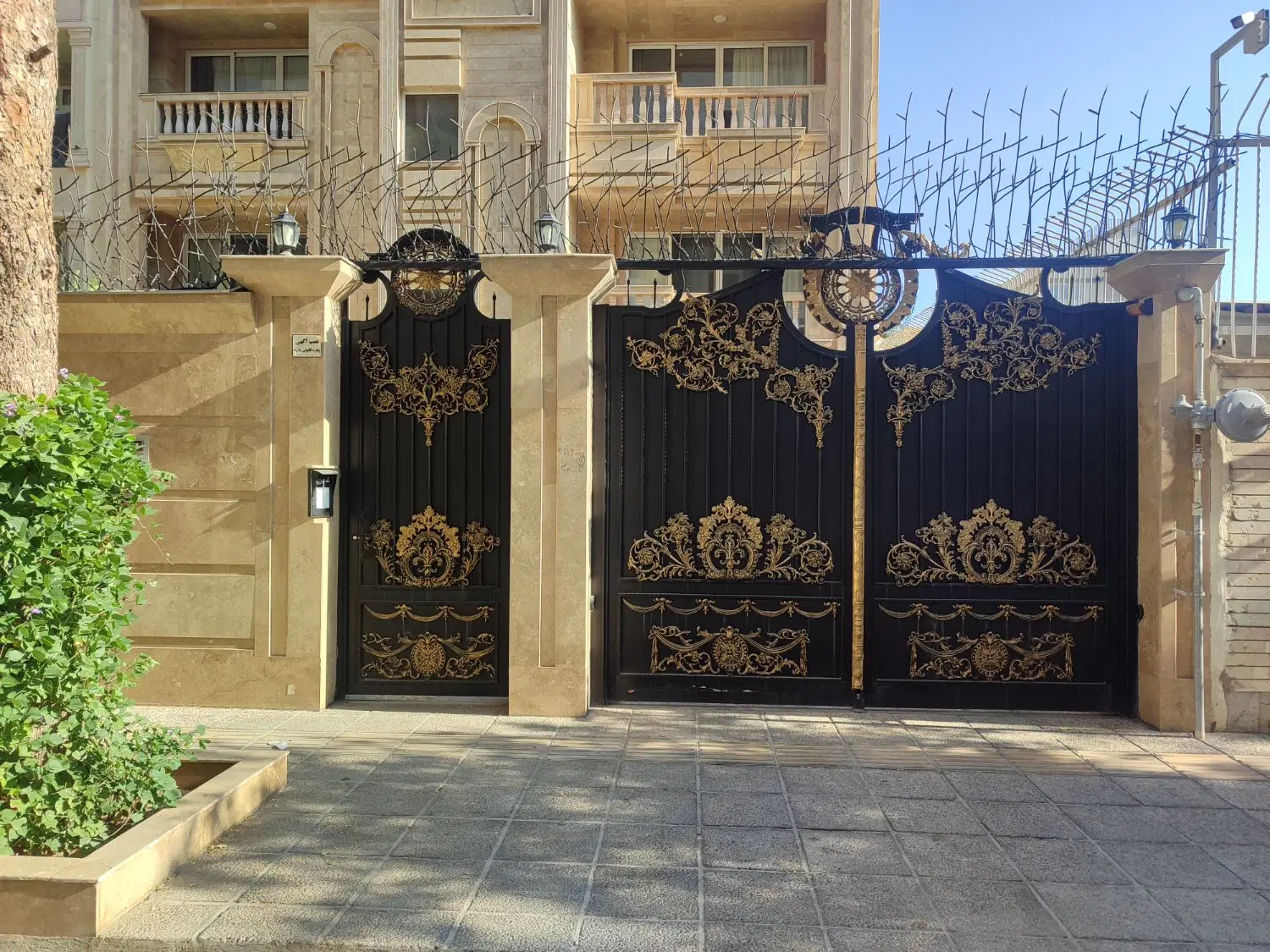 یک واحد آپارتمان جنوبی و شمالی