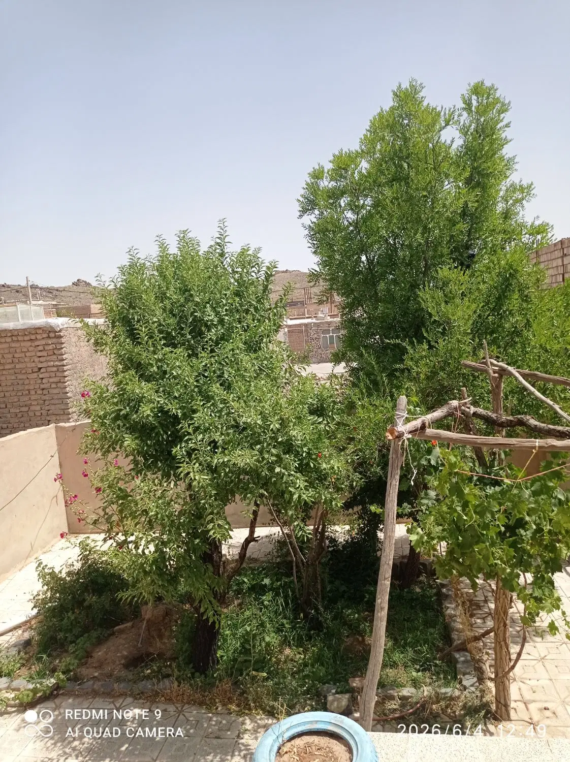 دو طبقه خیابان آزادی