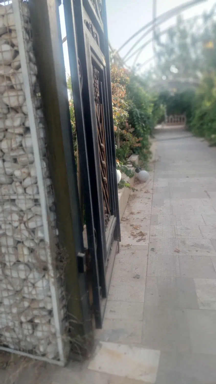 باغ ۸۰۰ متری