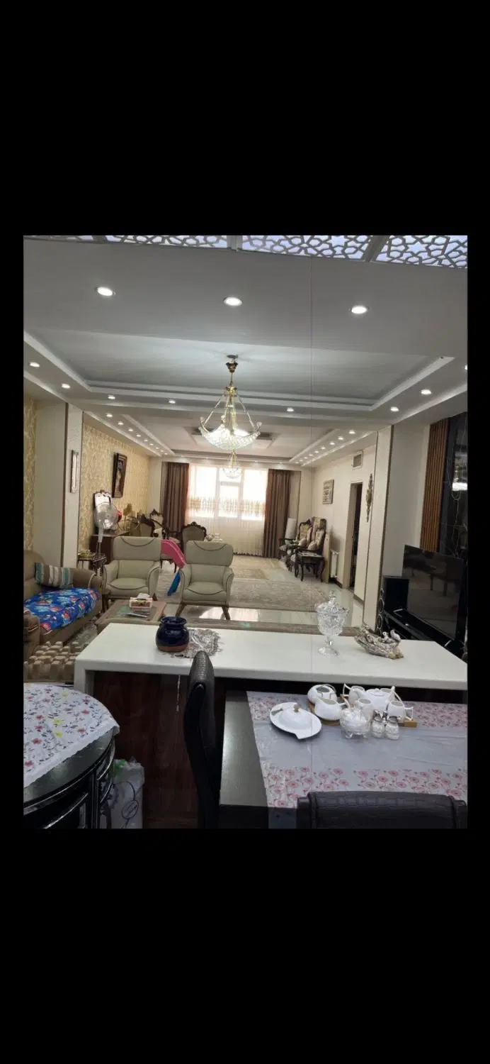اپارتمان ۱۳۰ متری فول امکانات