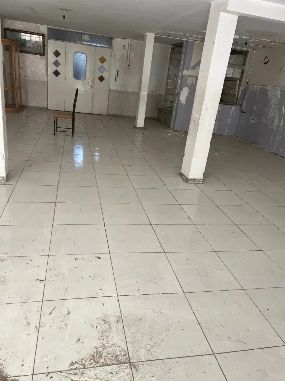 حدود۱۵۰ متر زیر زمین تجاری مناسب کارگاه انبار