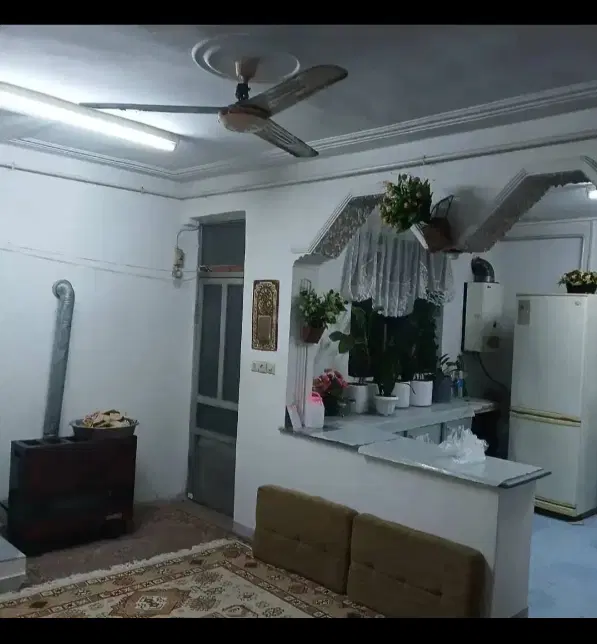 فروش خانه ویلایی آب و برق .عاشوری