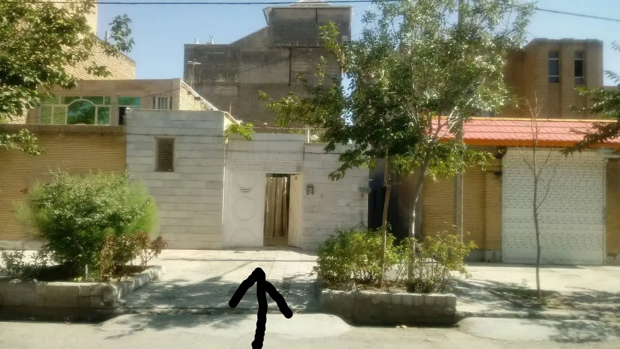 خانه کلنگی 50 سال ساخت فروشی یا تهاتر با 4 واحد