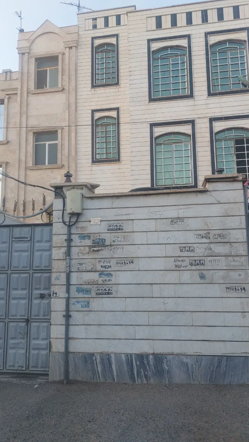 ویلایی ۱۵۶ متری فروشی سنددار بنیاد ۲۲ بهمن جنوبی