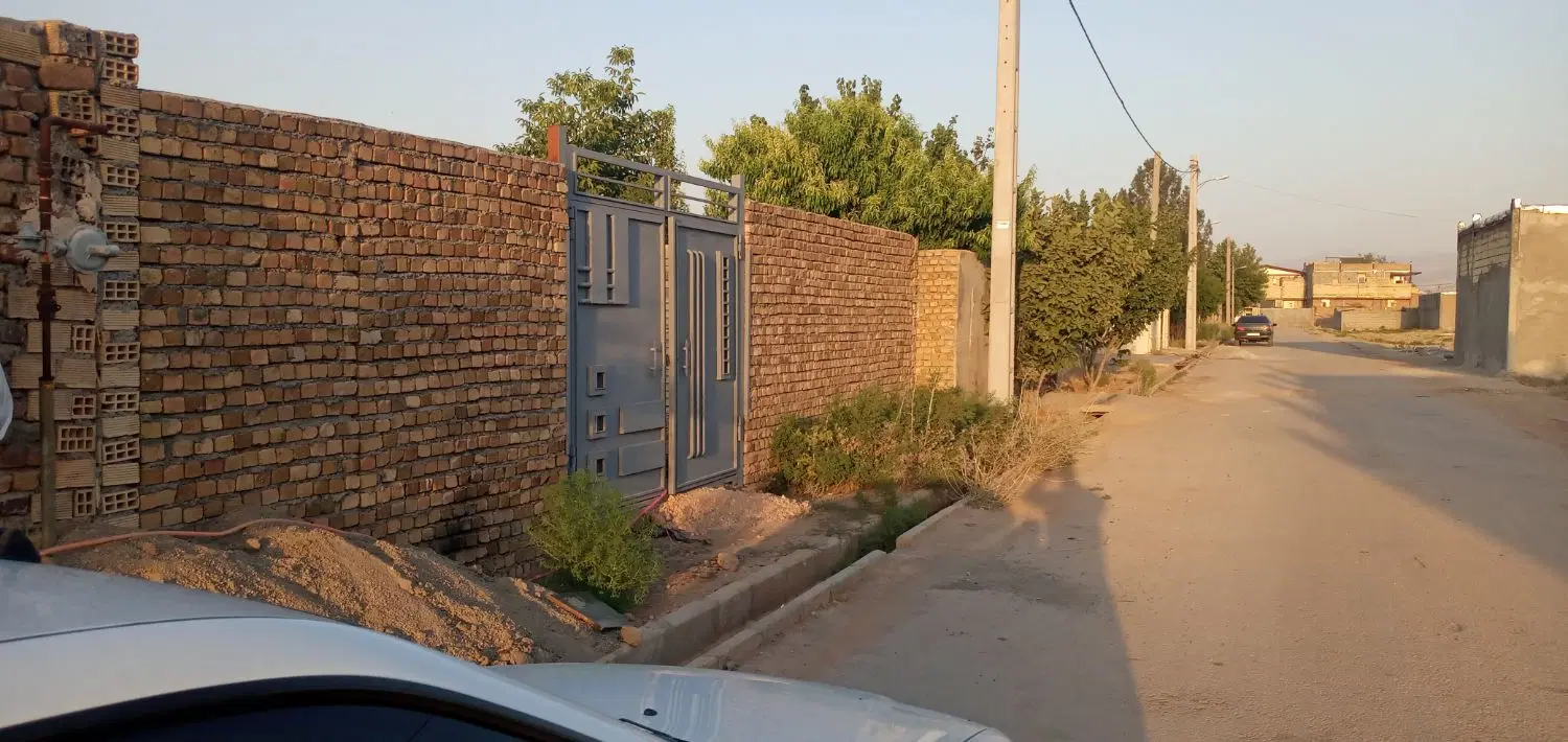 ساختمان نیمه کاره