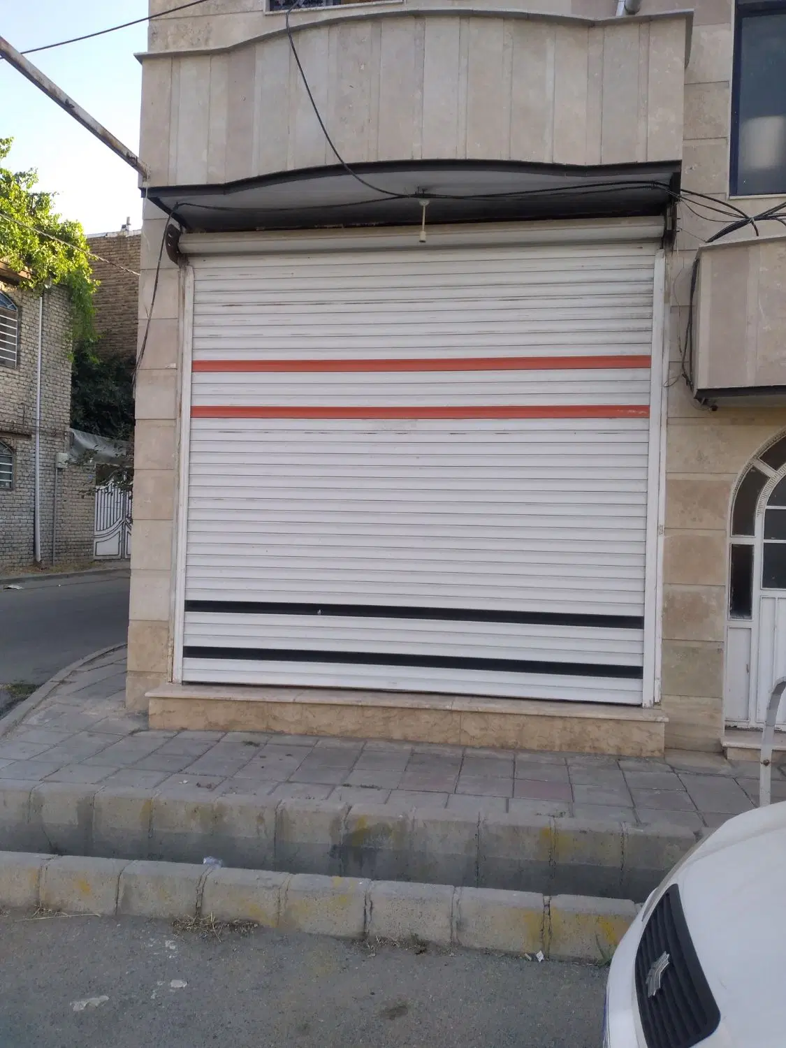 مغازه ۱۸ متری