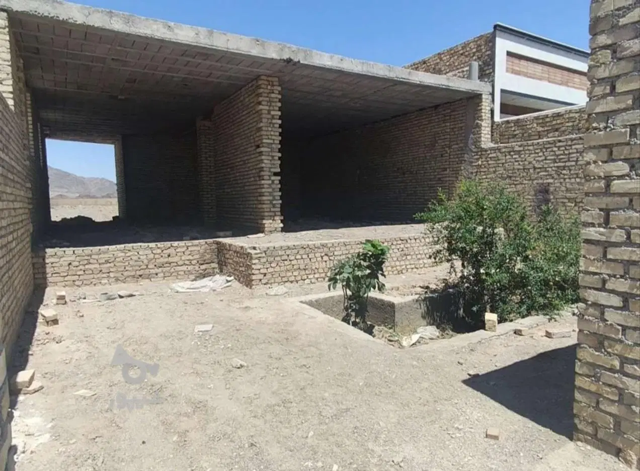 خونه نیمه ساز