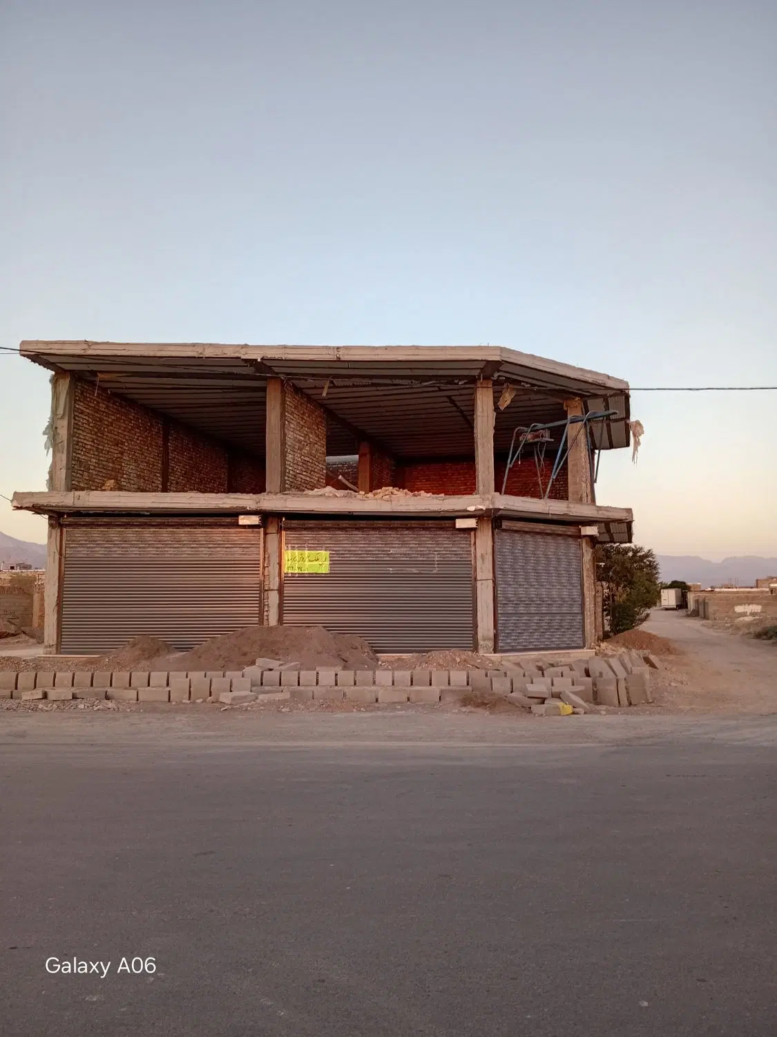 اجاره دو باب مغازه ۶۰ متری جدا جدا