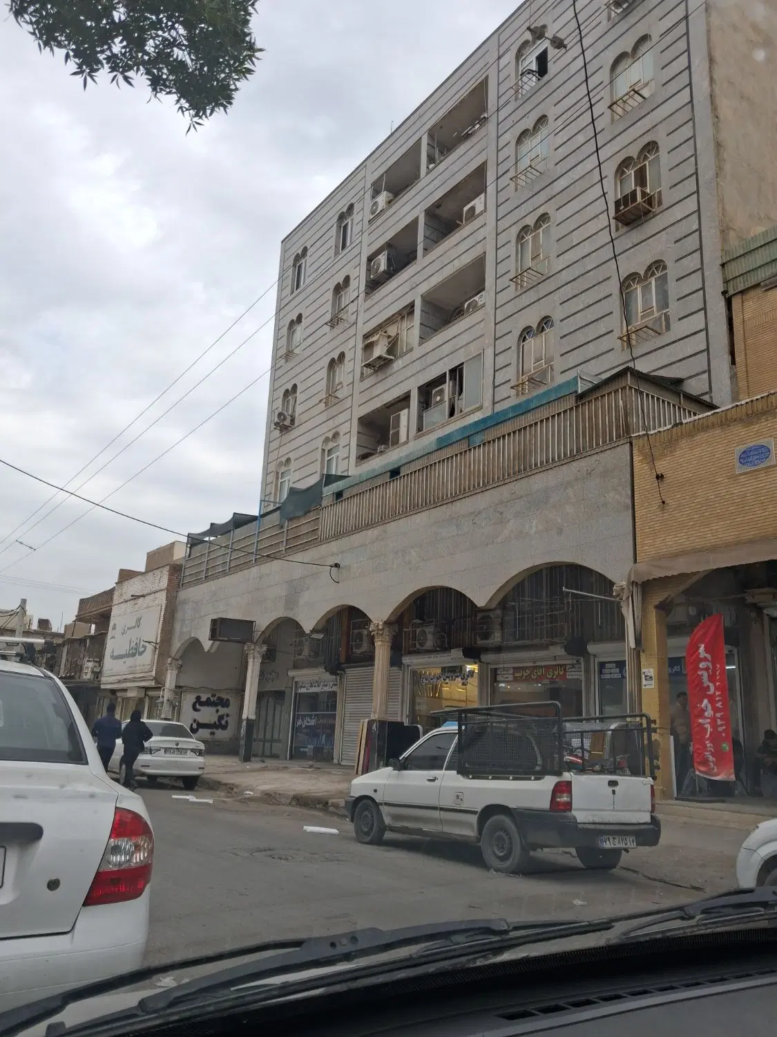 آپارتمان ۱۱۲ متر پارکینگ سندی و آسانسور ۳خواب