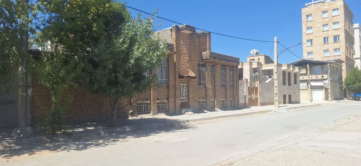 خانه ی ویلایی ۲۰۰متری دوبر شهرک معلم