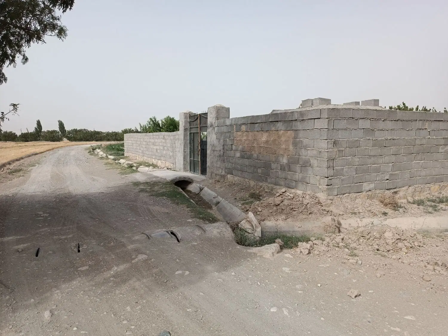 باغ ۳۰۰۰ متری در پنج کیلومتری چناران