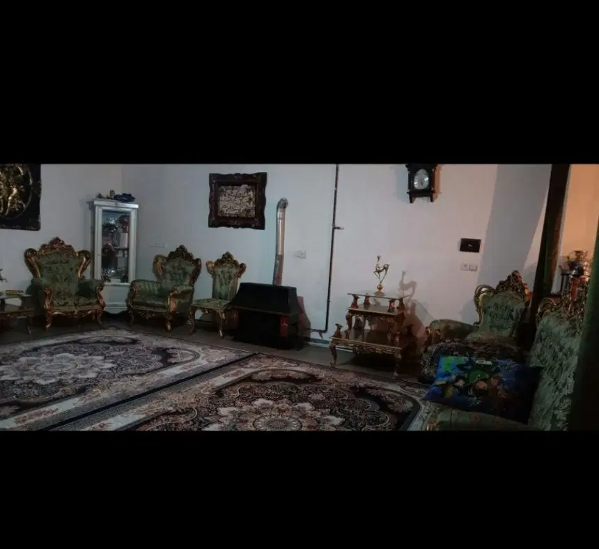 خانه ی ۱۵۰متری طبقه ی بالا حیاط دار دره گرم
