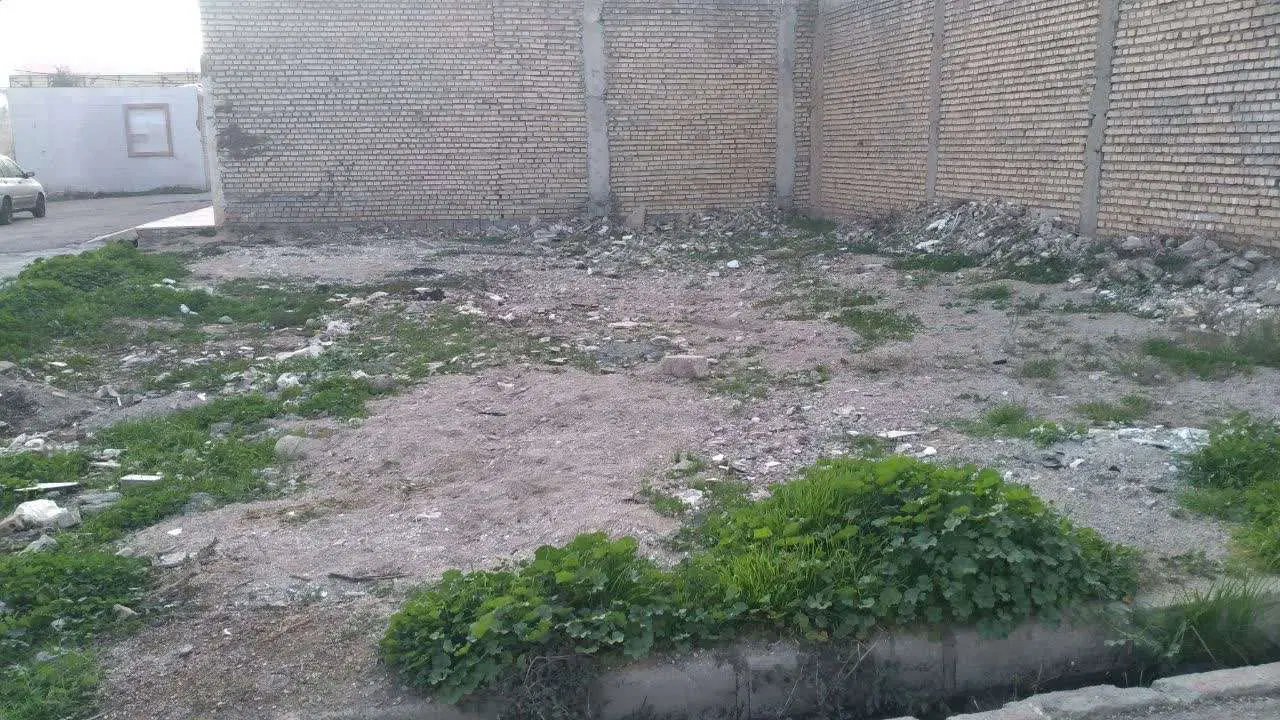 زمین فروشی