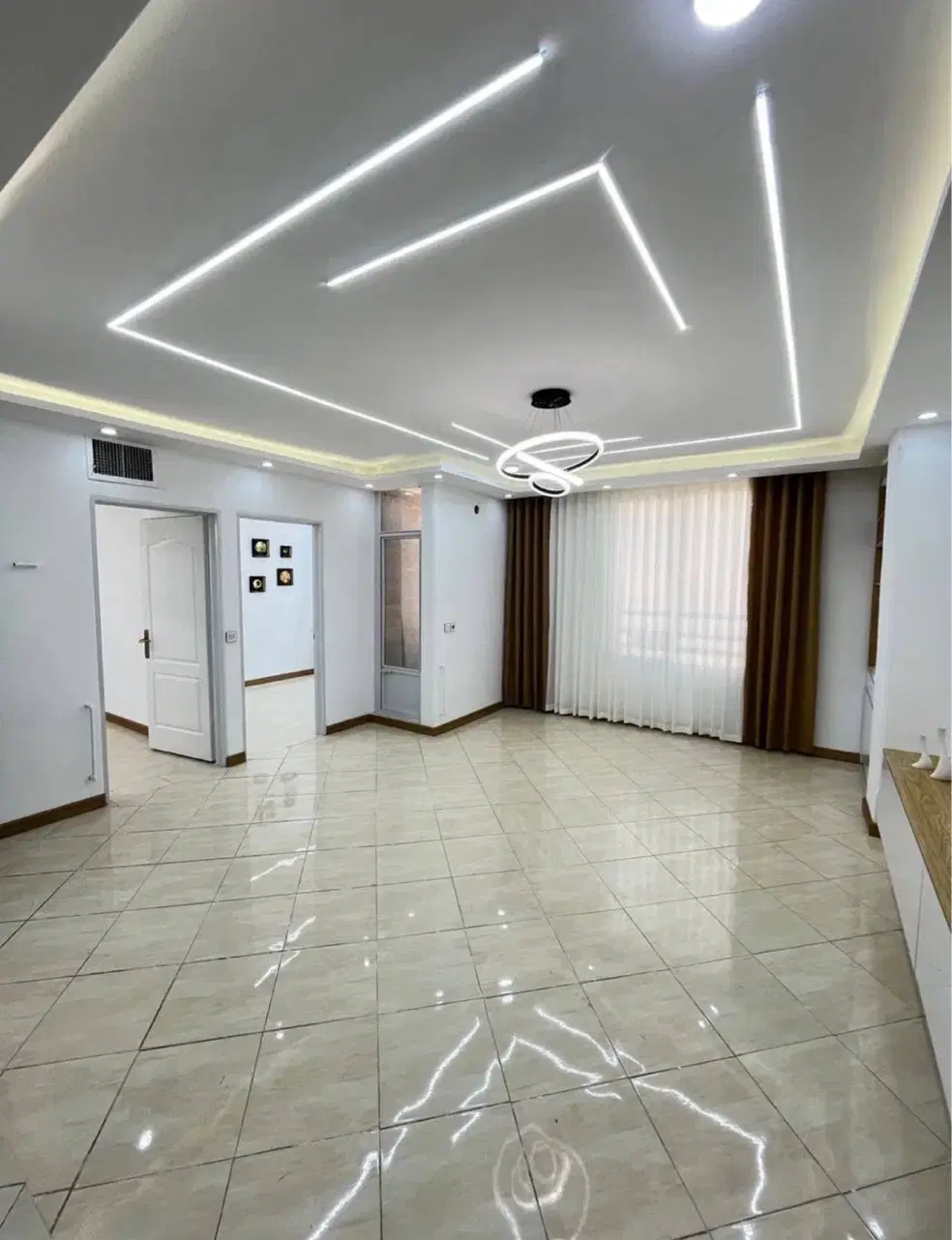 ۶۰متر_دوخواب_روبه افتاب_فول دیزاین_سندتکبرگ