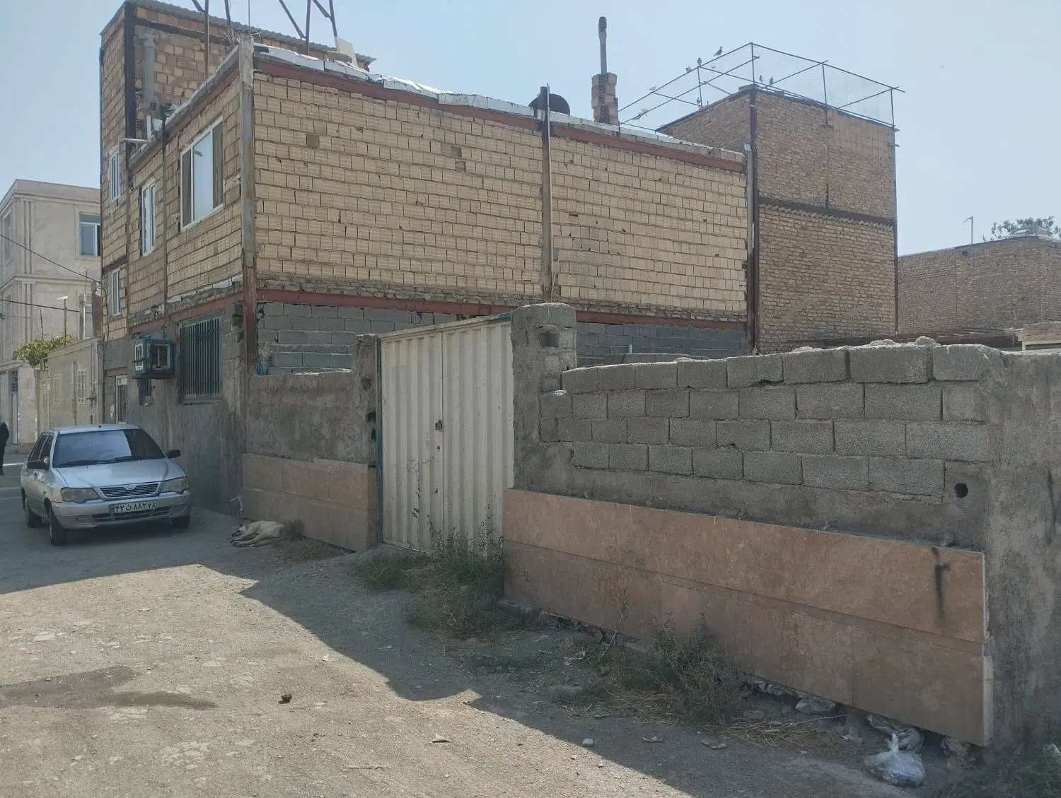 300متر چهار دیواری وسط محل