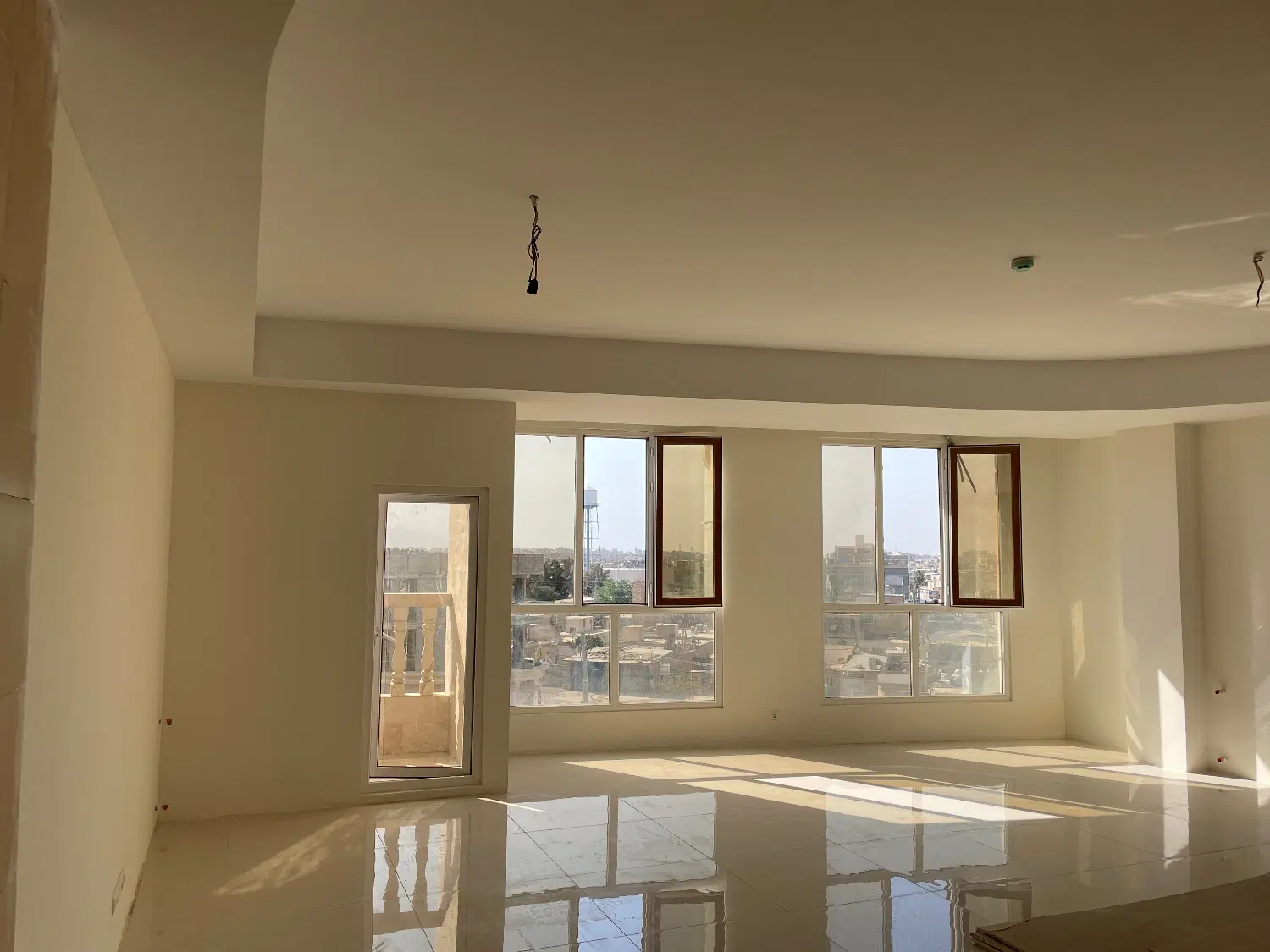 اپارتمان بر خیابان صباغ زاده