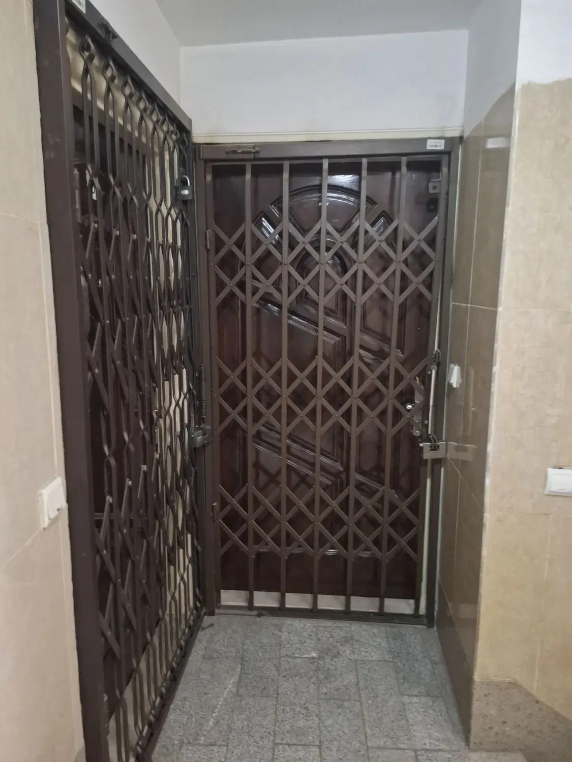 اجاره یک واحد ۵۵ متری دو خواب ابتدای کارگر شمالی