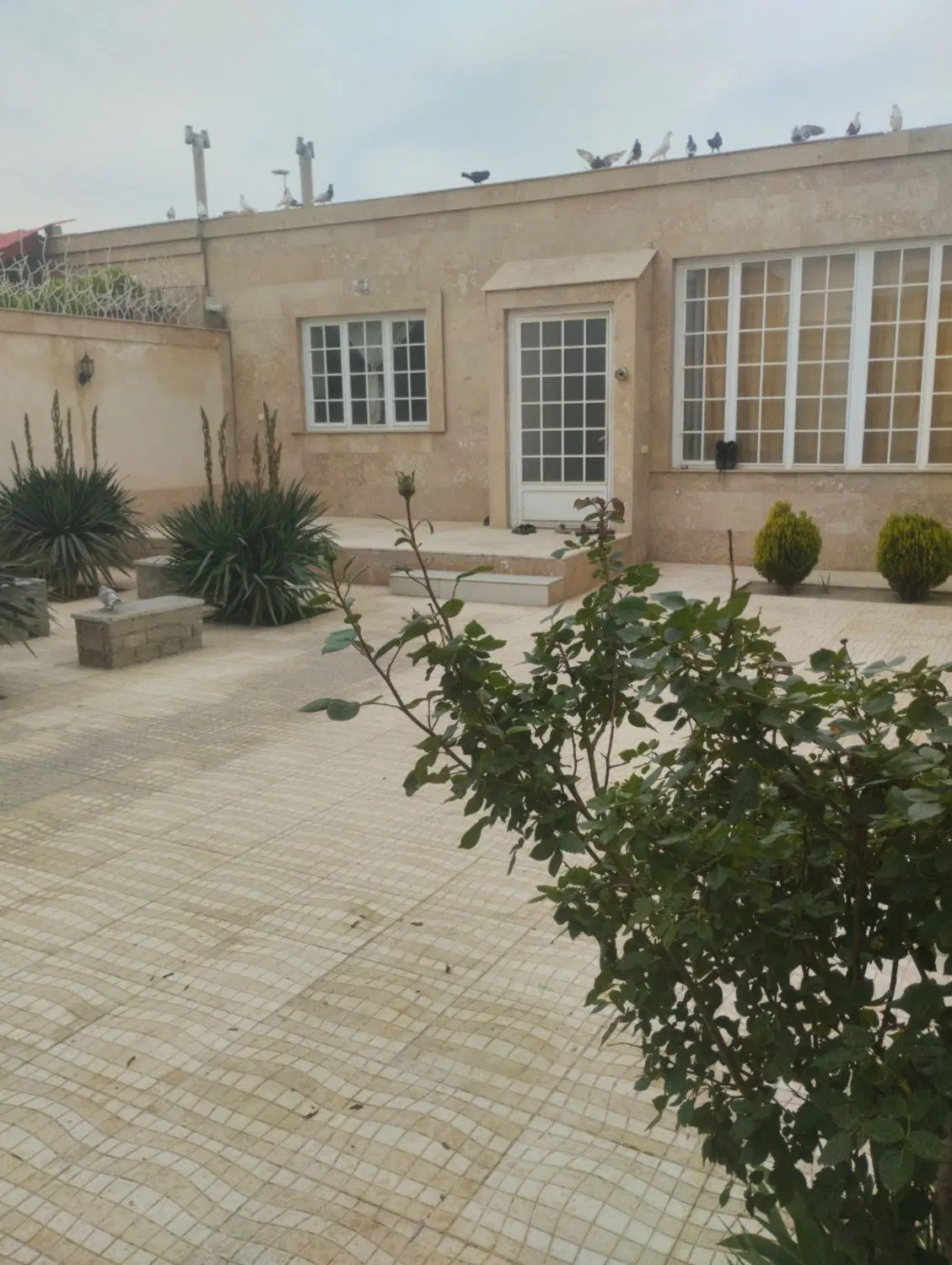 ویلایی فلت۲۵۰متری_شمالی_ابتدای جمهوری