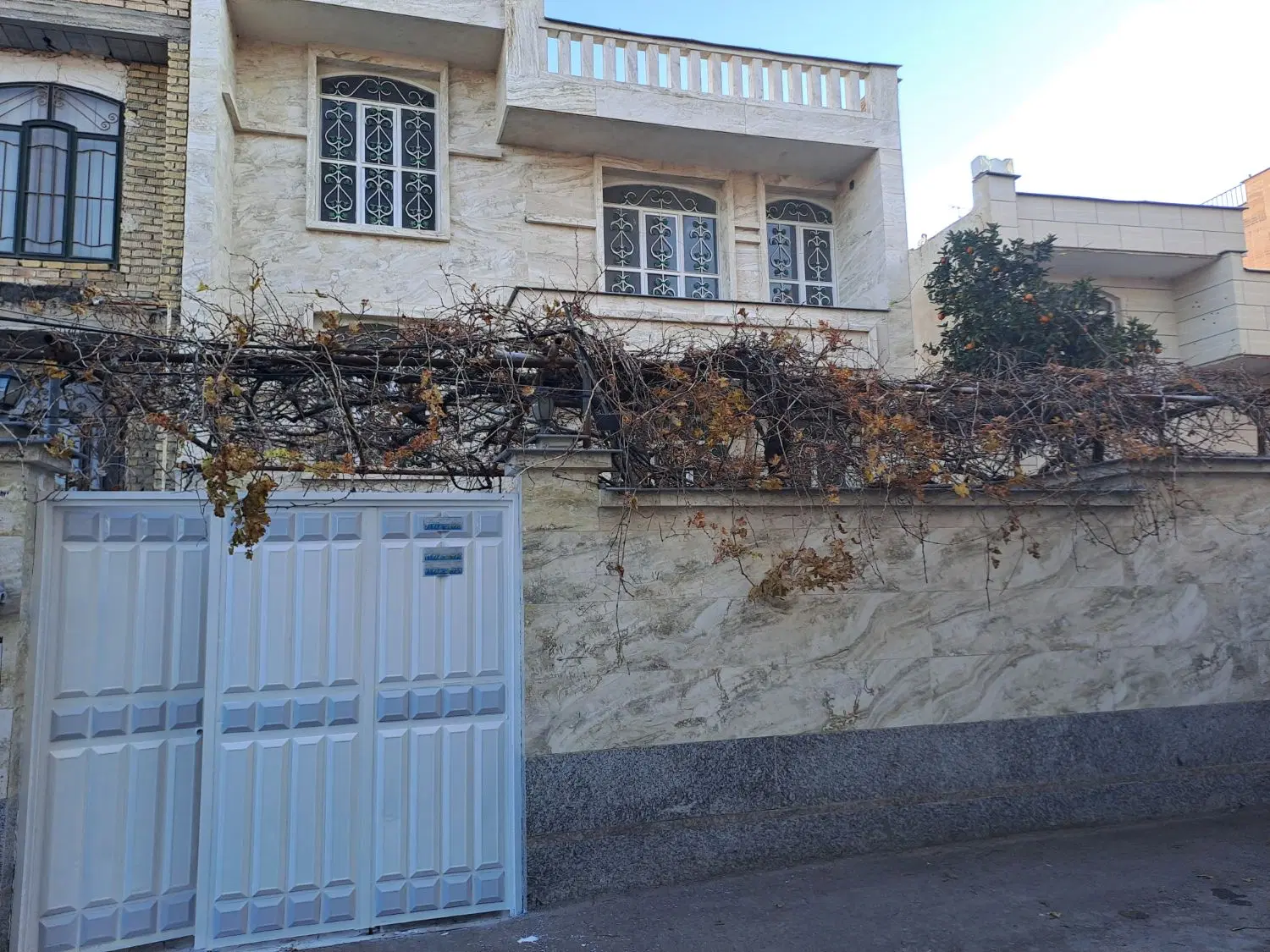 فروش ویلایی سه واحد