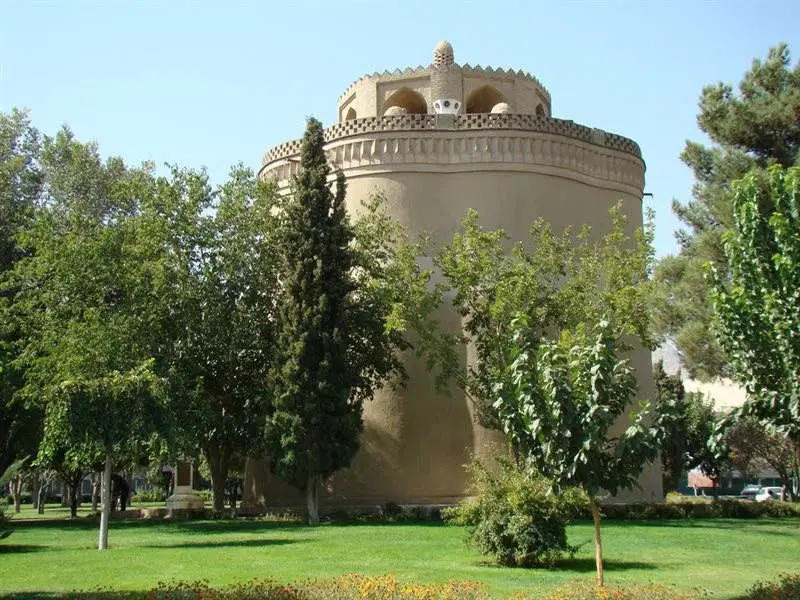 ویلایی دربست بر خیابان مردوایج