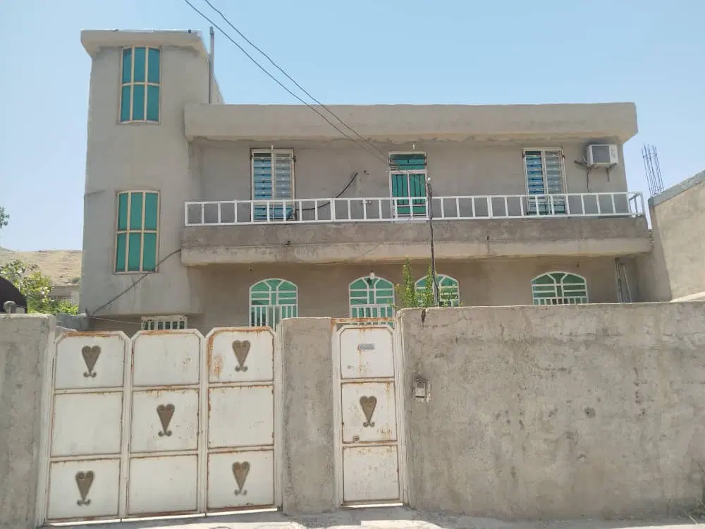 منزل دوطبقه کوهچنار اردشیری