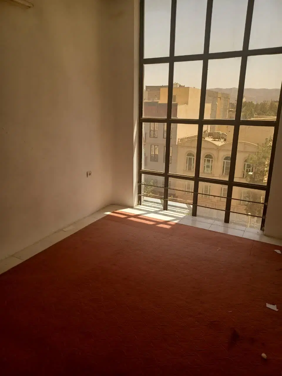 ۱۰۰ متر _هشت واحدی_آموزگار ۶۶