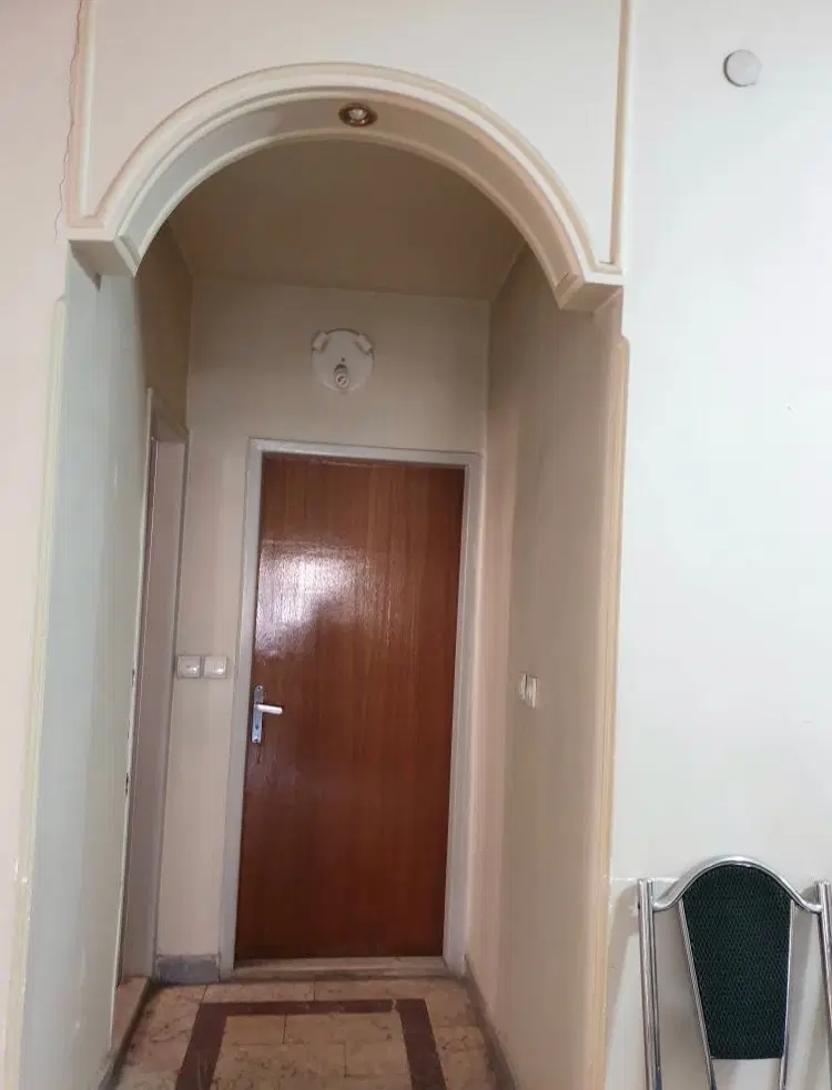 واحد تجاری اداری مسکونی130م3خ بالکن بر خ اصلی