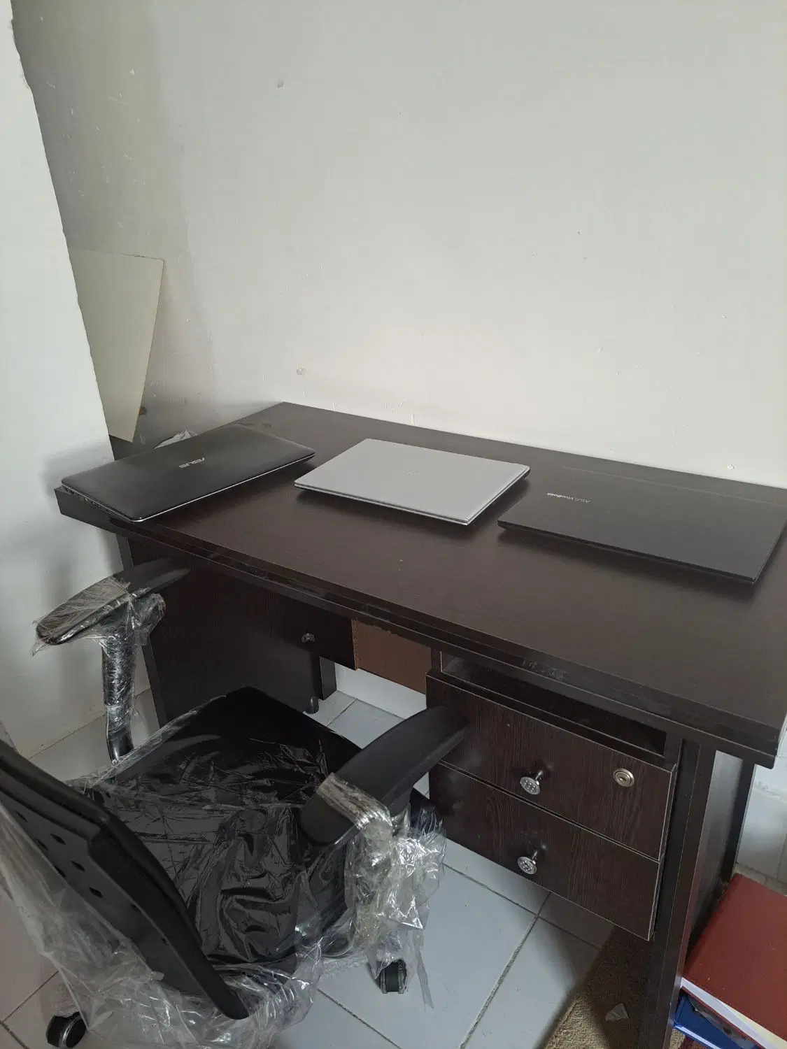 نیاز به هم خانه آقا کارمند