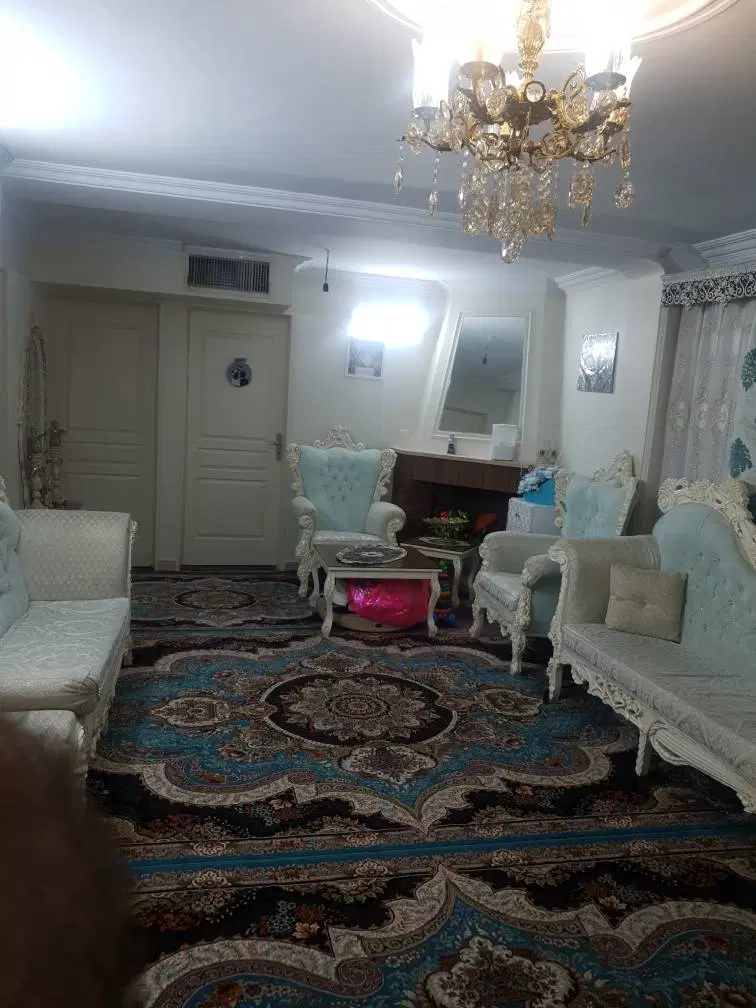 آپارتمان ۶۸متر ۲خوابه با پارکینگ اصلی خ تاجری