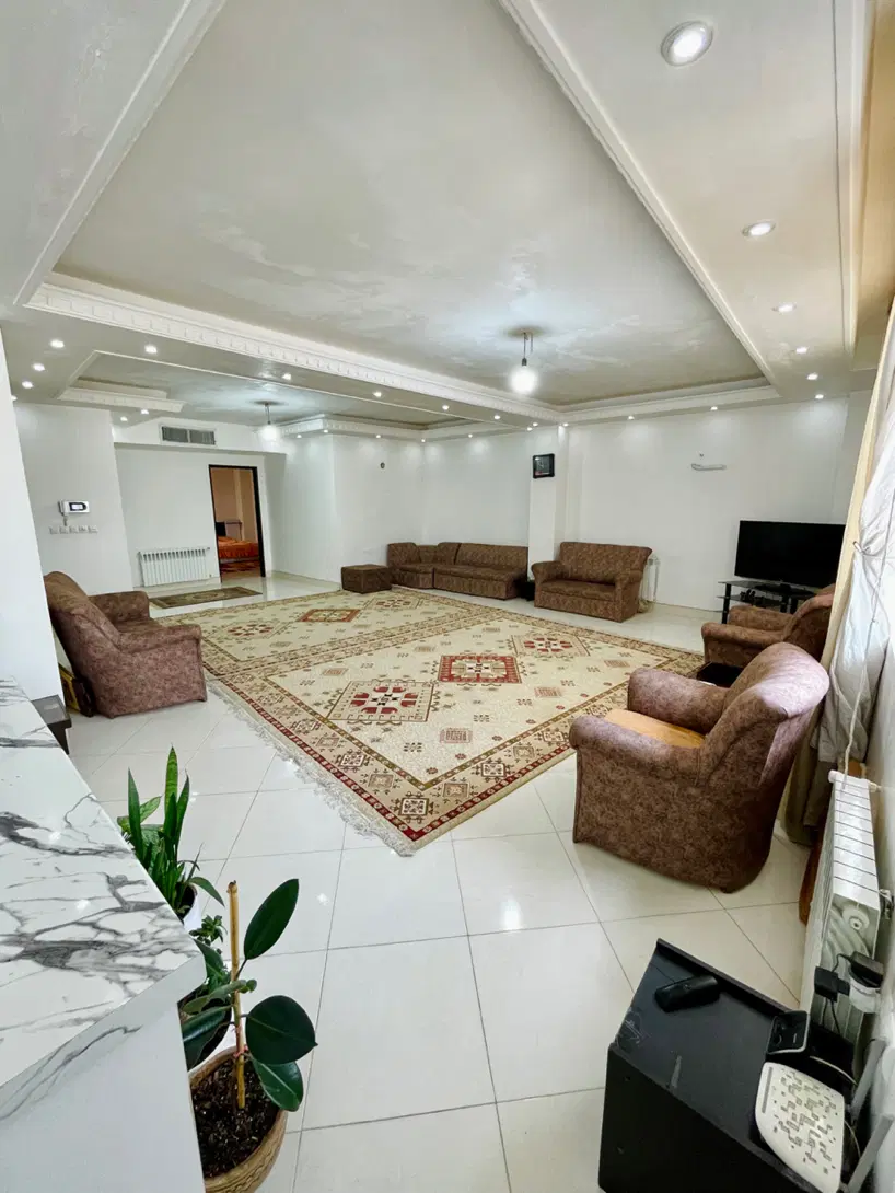 واحد ۱۵۰ متری_ ۳ خواب_نوساز_پشت شهرداری_تاپ لوکیشن