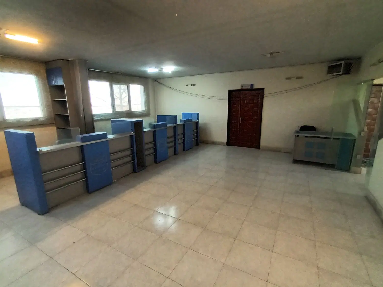 اجاره دفترکار نزدیک پایانه طرق