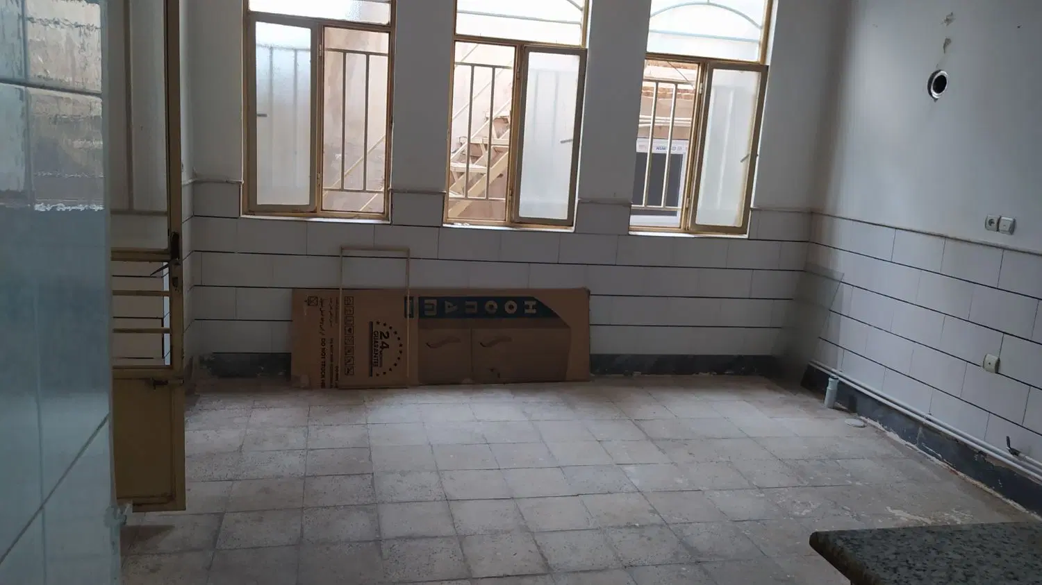 اجاره طبقه همکف عباس آباد خ ایثار