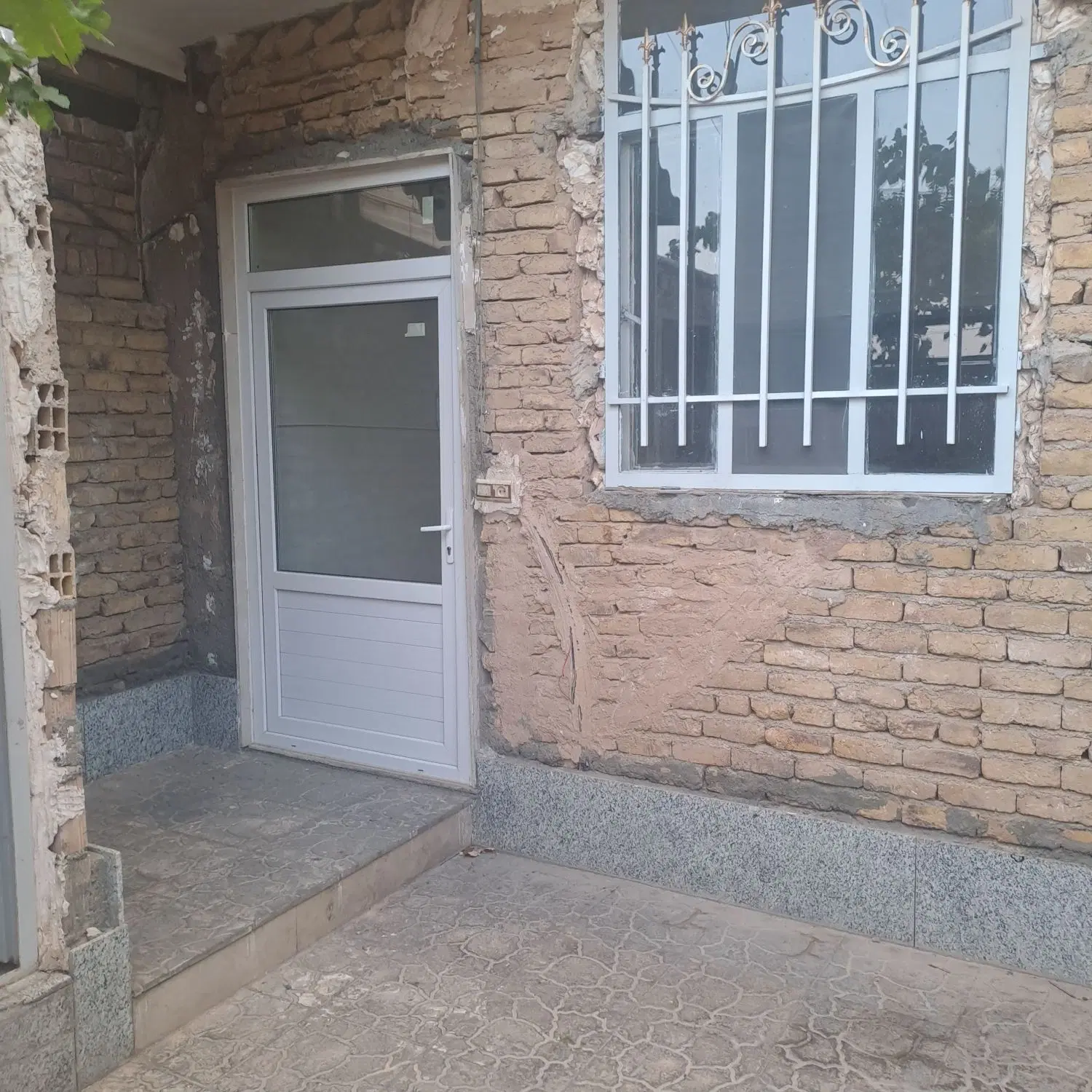 اجاره ساختمان مسکونی ابهر شریف آباد