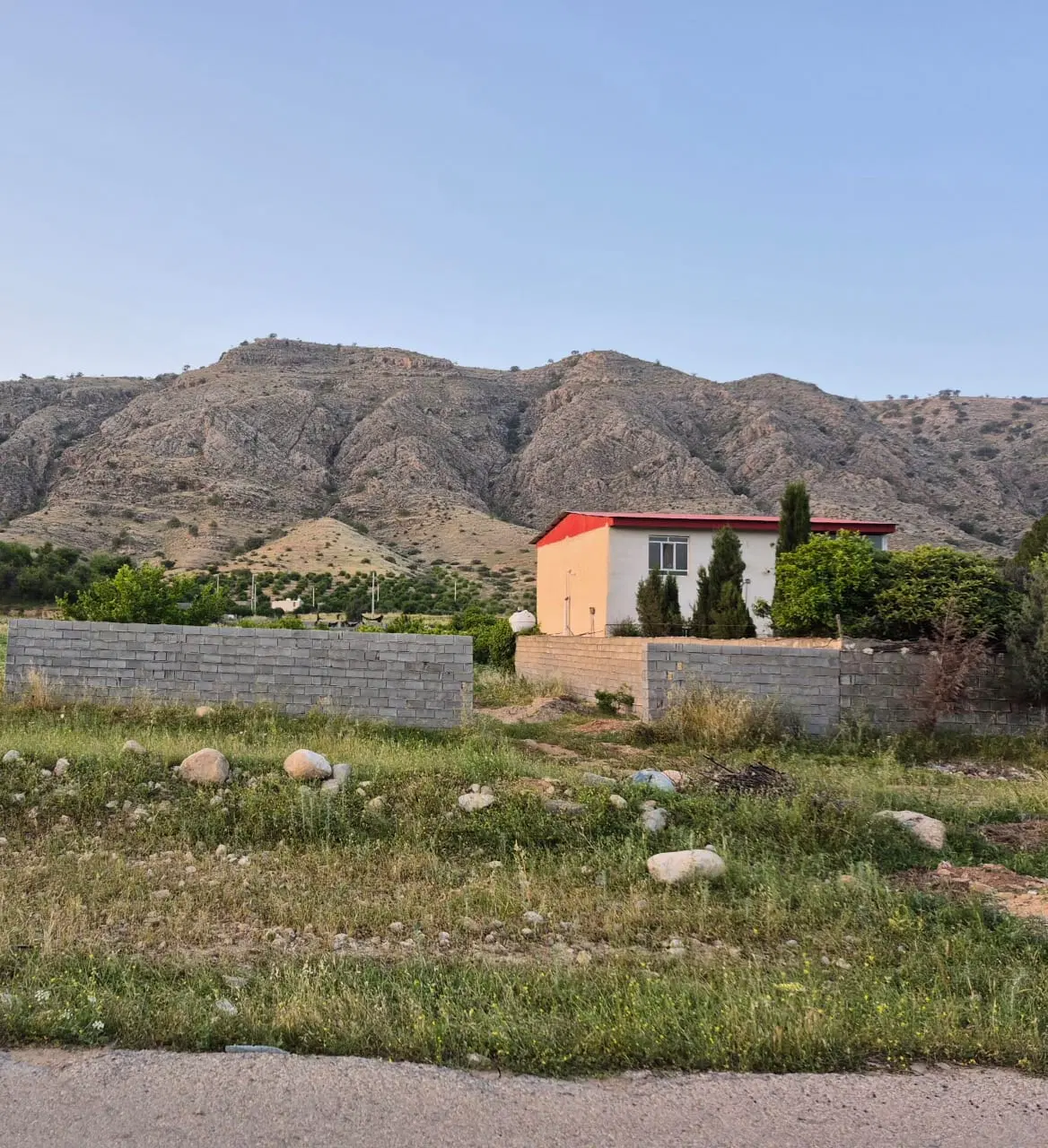باغ بسیار زیبا ودنج