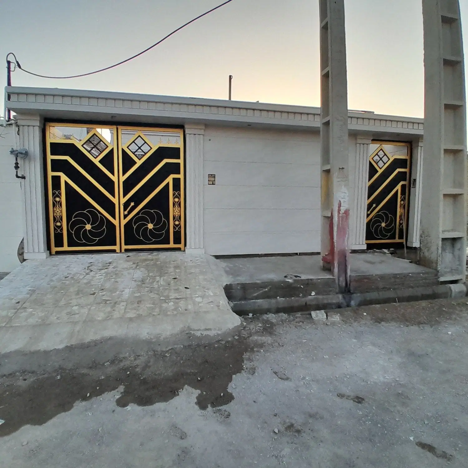 منزل مسکونی خیابان شهید بهشتی انتهای خیابان