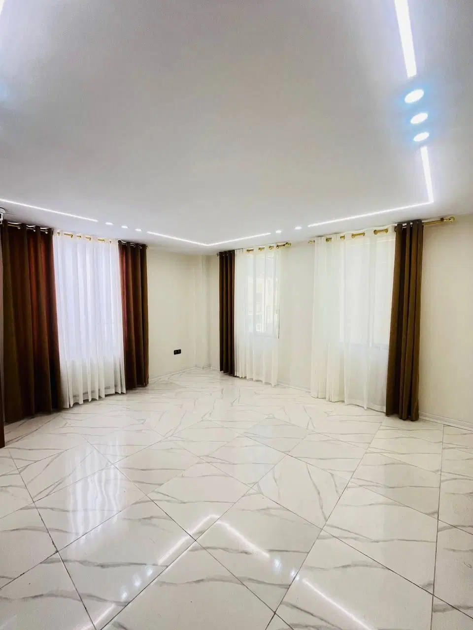 ۵۸مترخوش نقشه(آسانسور.پارکینگ)دوبرنورگیر*روبنما