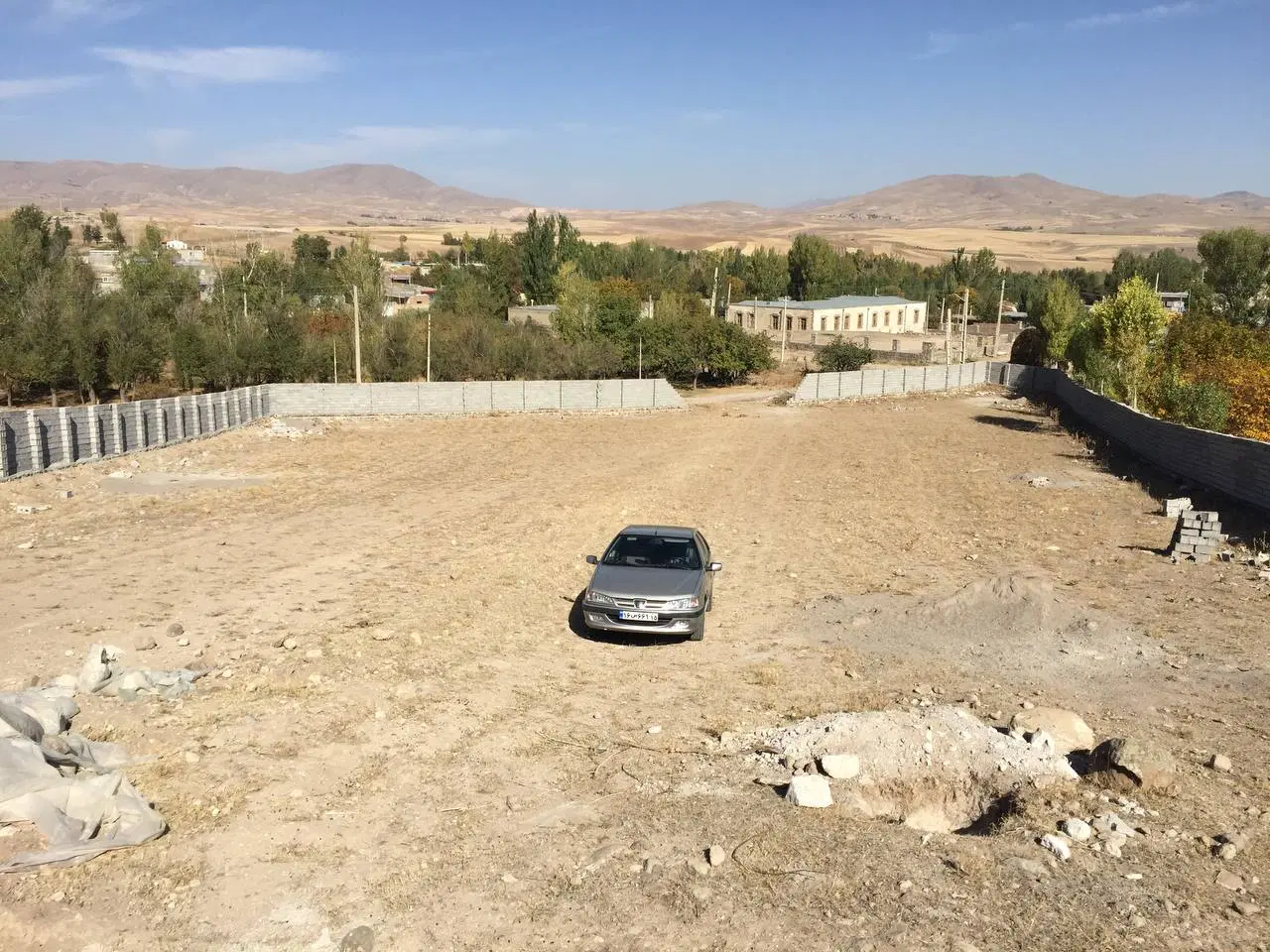 زمین ویلایی باغی ورزقان دیوارکشی سنددار
