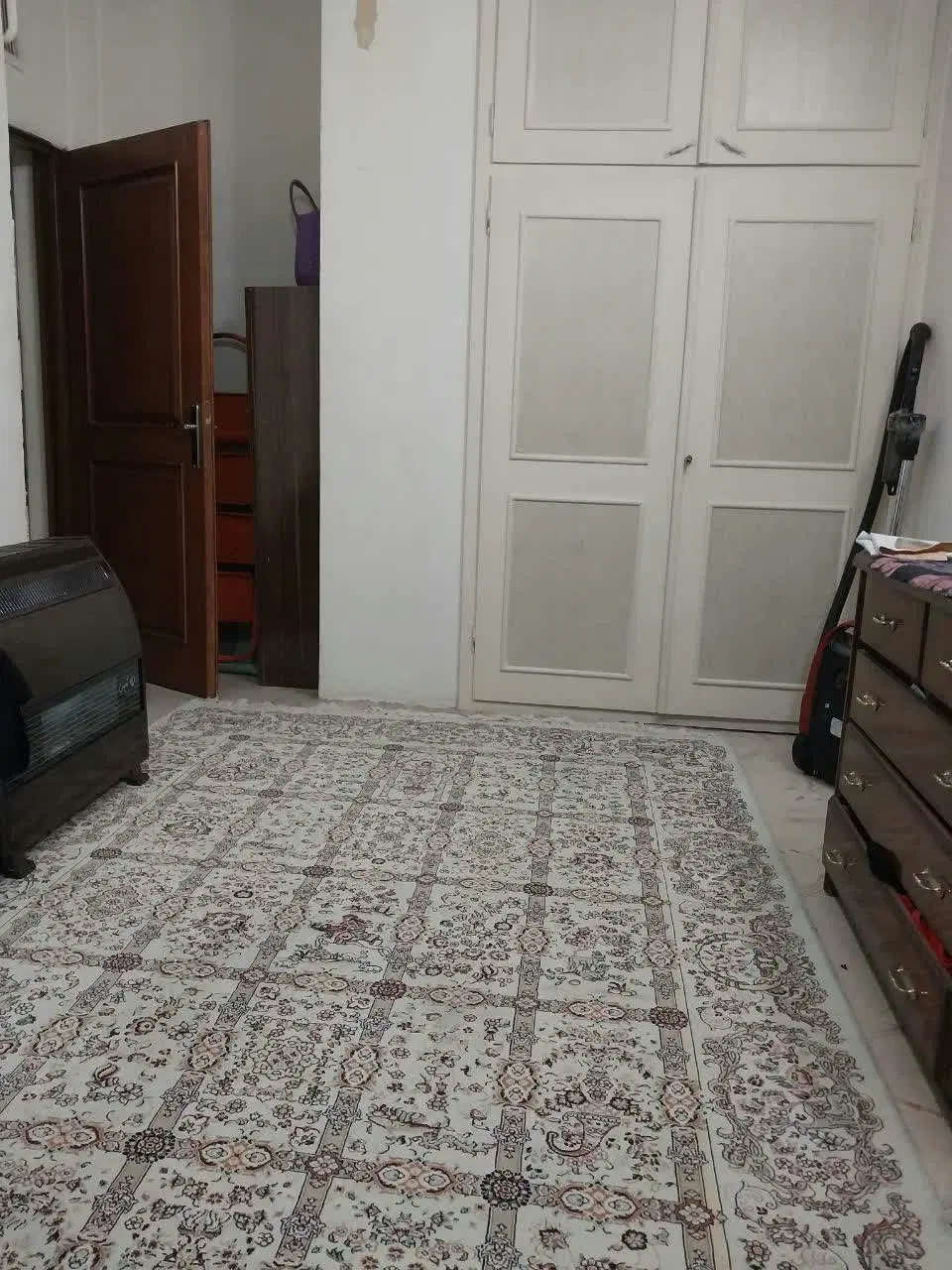 آپارتمان تک واحدی در راهنمایی