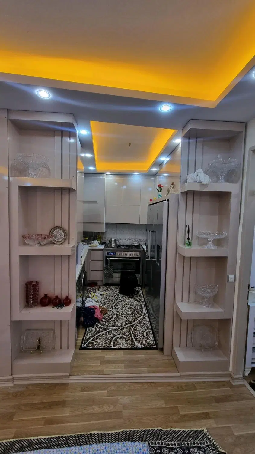 فروش حیاط دربستی ۷۰متر۲کله استانداری صبای۲ (بارنج)