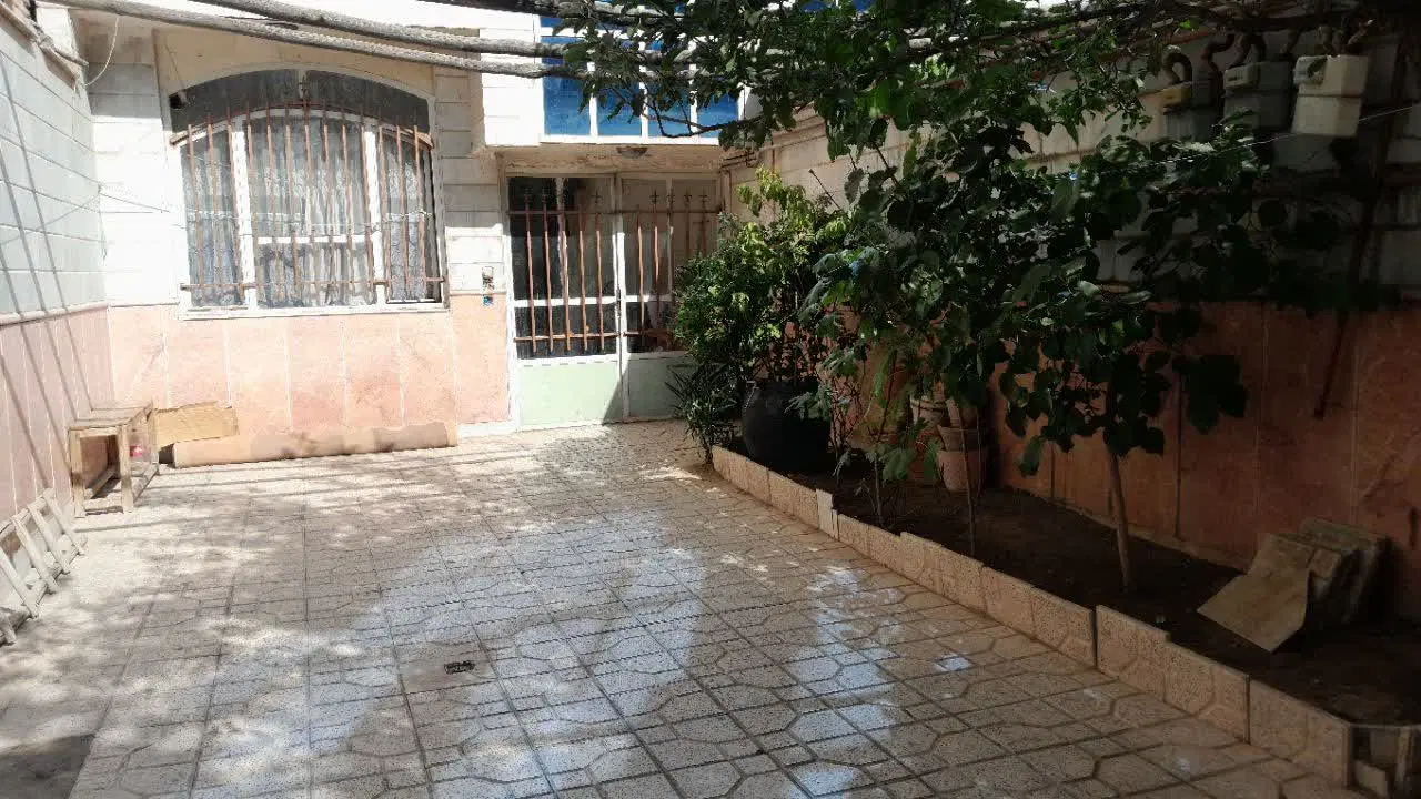 یک طبقه ویلایی ۱۲۵ متری زیر بنا ۸۵ در نزدیکی حرم