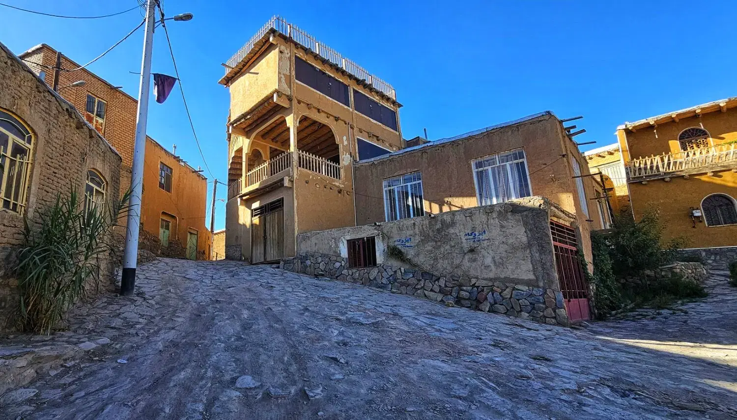 اجاره خانه بومگردی برزک